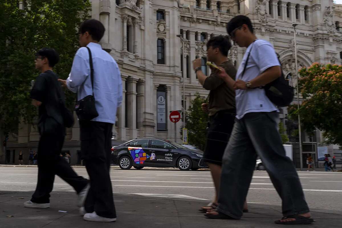 Madrid allana el terreno para conceder más licencias VTC 