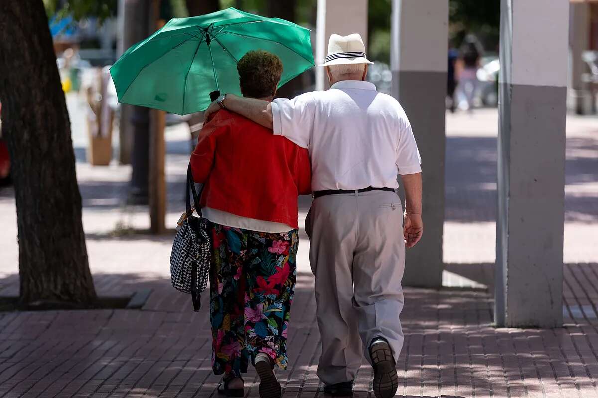 Los jubilados cobran 398 euros más al mes que cuando Sánchez llegó a La Moncloa y la factura de las pensiones se dispara un 48%