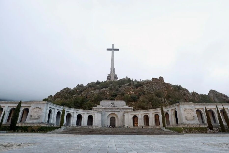 El Gobierno recibe la licencia de obras de El Escorial para la exhumación de víctimas en el Valle de los Caídos