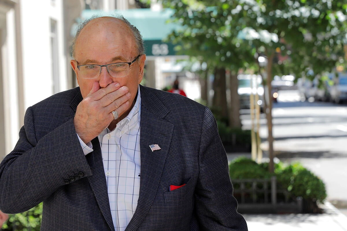 Un tribunal suspende el título de abogado de Rudy Giuliani por asegurar que hubo fraude electoral