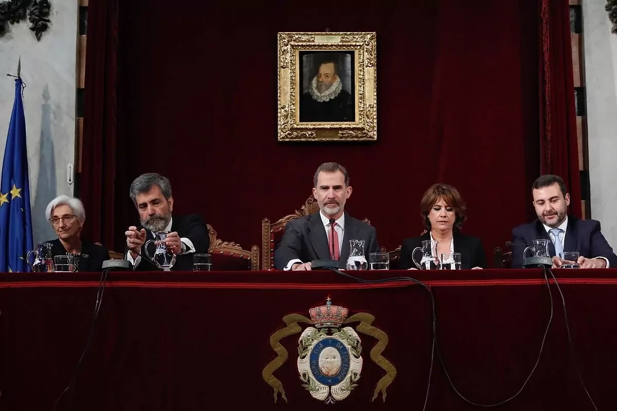 El Gobierno veta la presencia del Rey en el acto de entrega de despachos a los jueces