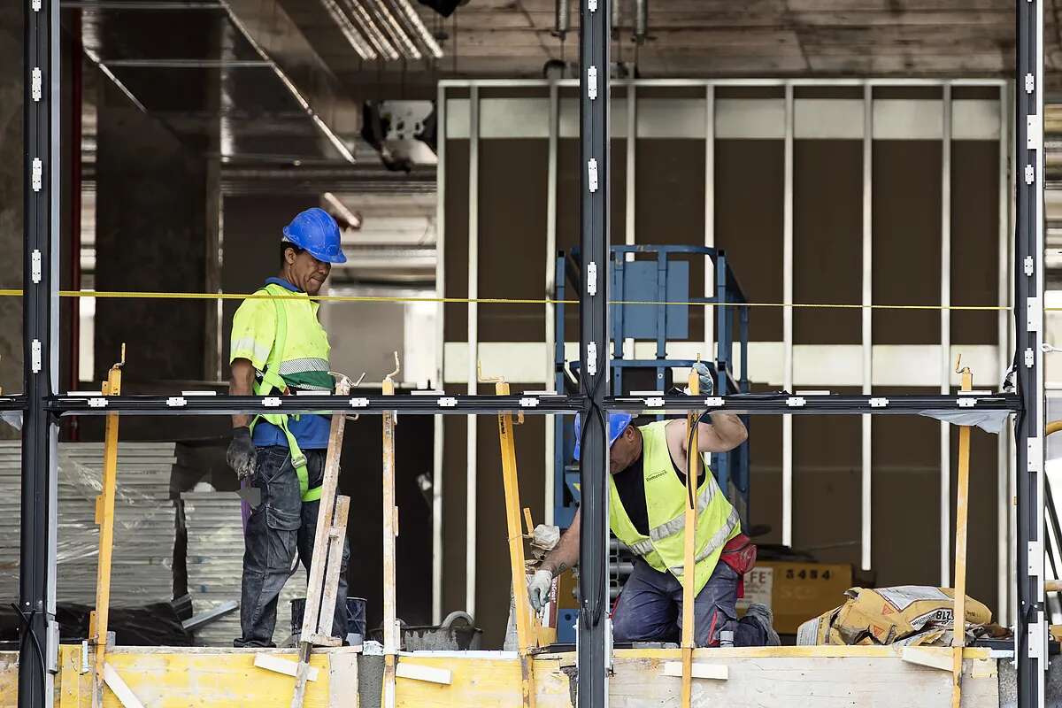 Del campo al andamio: el éxodo de la construcción llega a su fin y los trabajadores vuelven al sector en plena fiebre de la vivienda