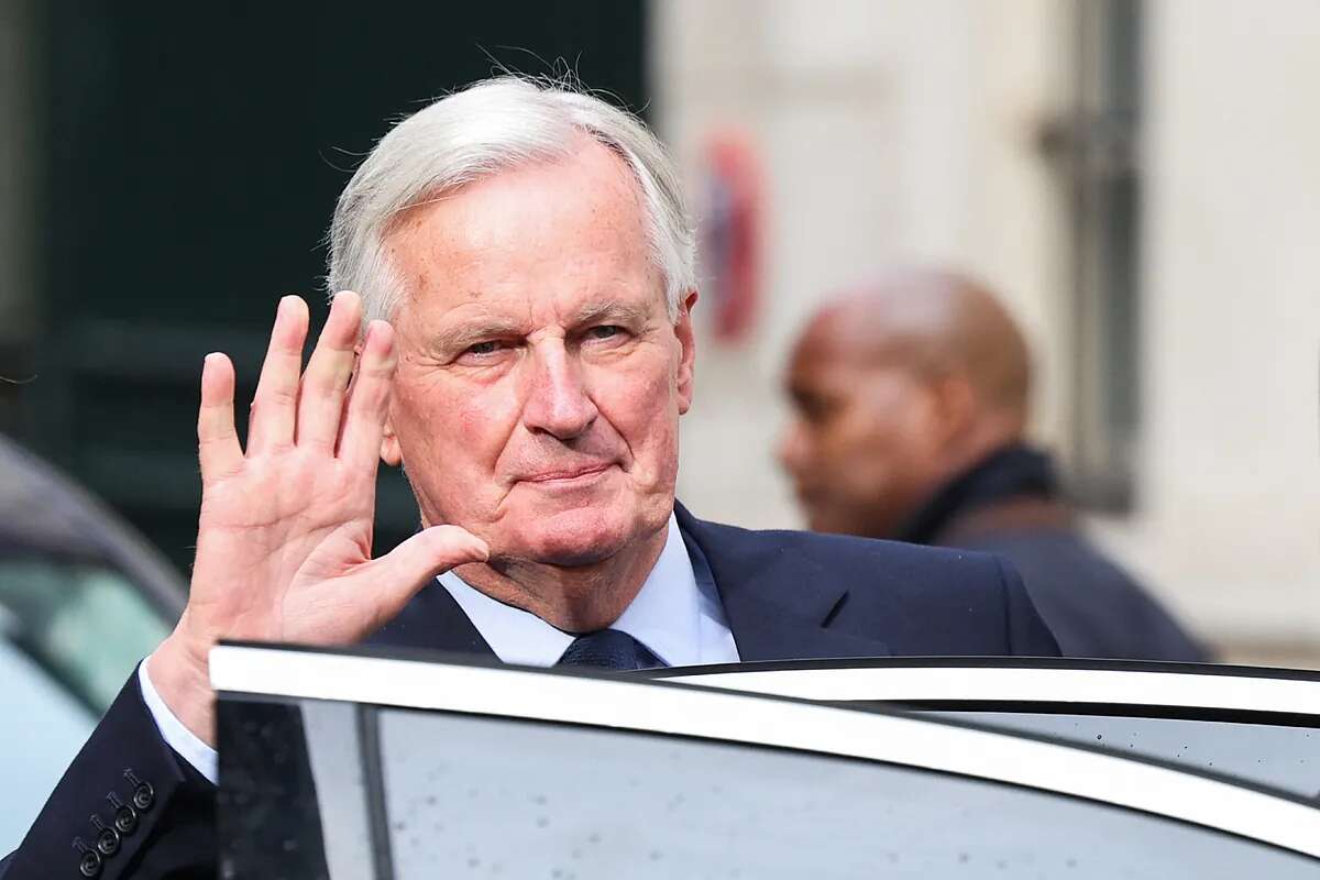 Barnier renueva la vía centrista de Macron en una apuesta arriesgada