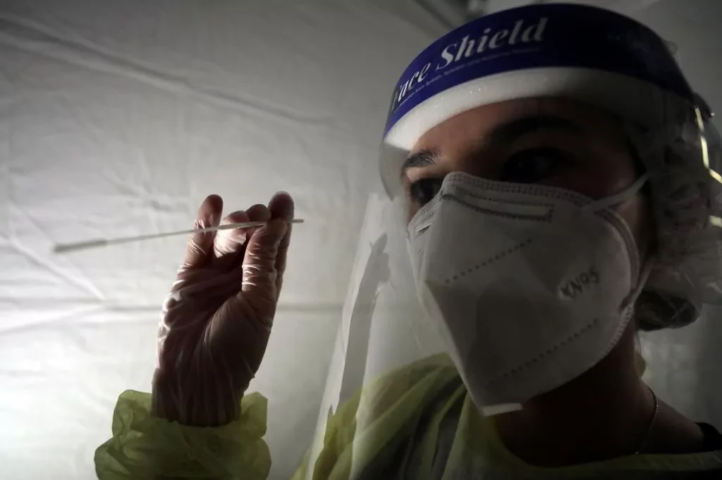 Documentan 4 reinfecciones de la Covid-19 en Catalua, una de ellas ms grave que la anterior