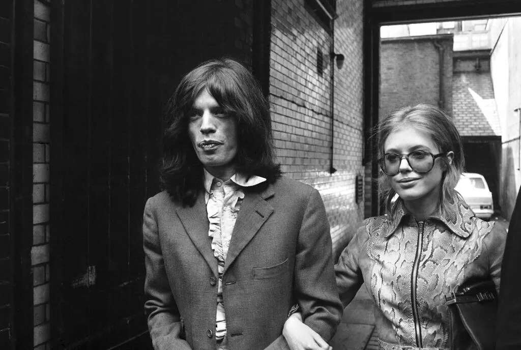 Marianne Faithfull y Mick Jagger: el amor de vampiros que cambió la historia del rock