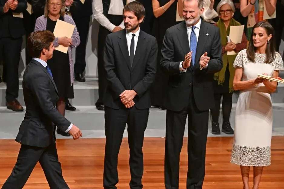 El Juli a Urtasun, que se negó a aplaudir la entrega del Premio Nacional de Tauromaquia: 