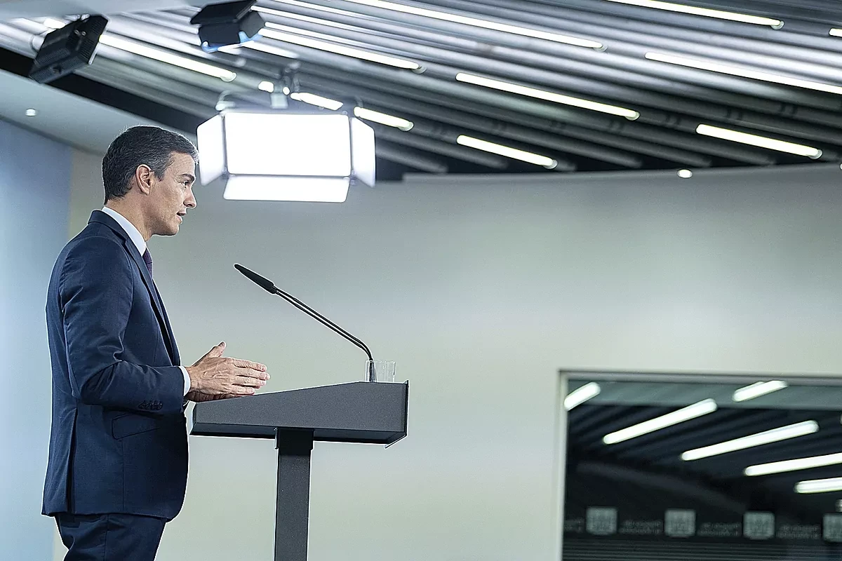 Snchez lleva el caos a las CCAA para que Casado apoye su alarma
