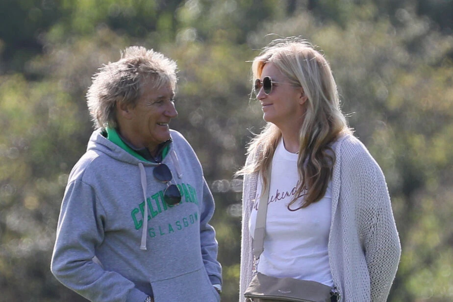 Penny Lancaster, mujer de Rod Stewart, se convierte en agente de policía de Londres