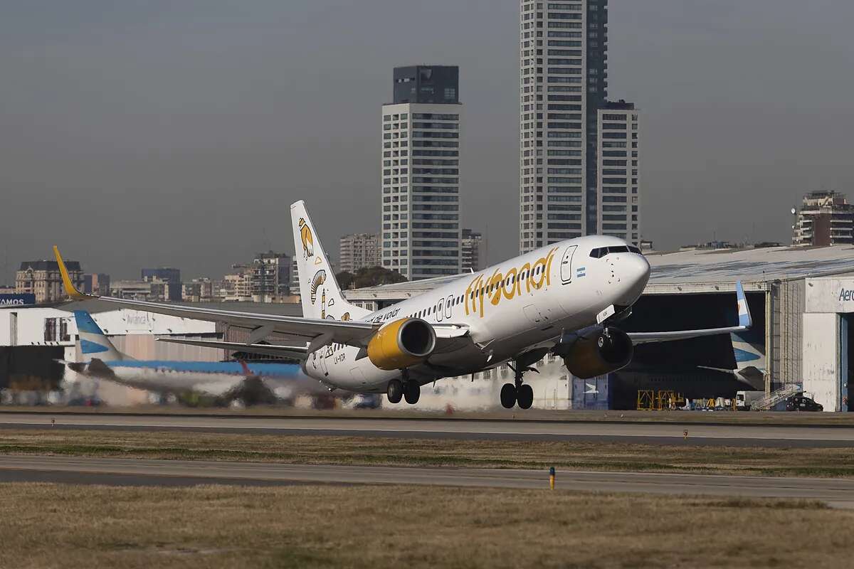 Flybondi, la 'low cost' argentina que compite por el título de peor línea aérea del mundo