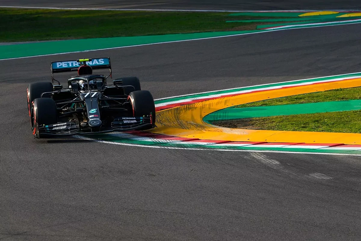 Hamilton, superado por Bottas en Imola: 