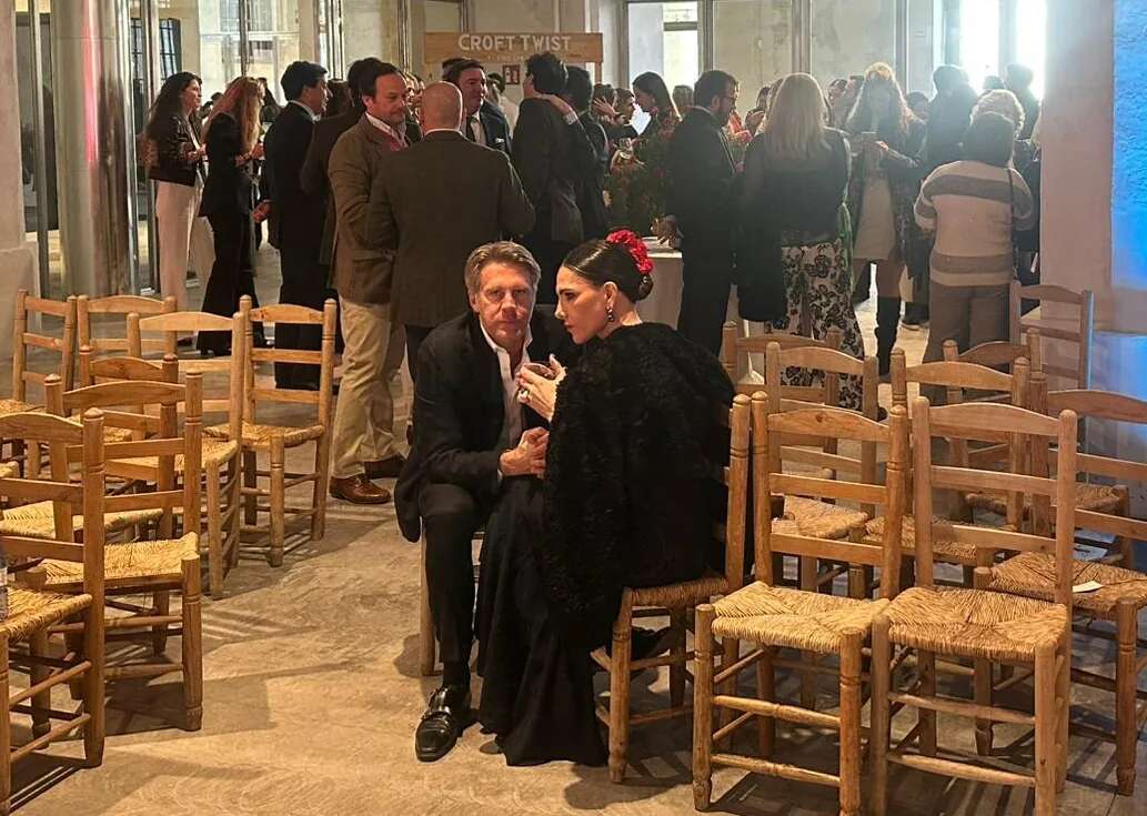 Romance sorpresa entre Adriana Abascal y Manuel Filiberto de Saboya