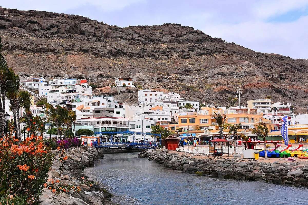 Mogán (Gran Canaria) anuncia la primera tasa municipal por acción turística de España: 15 céntimos diarios por turista