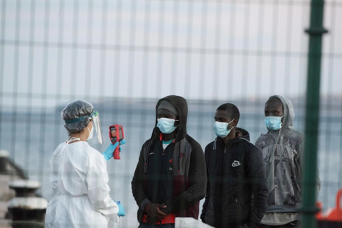 Desaparece un inmigrante al caer al mar durante un rescate en Fuerteventura