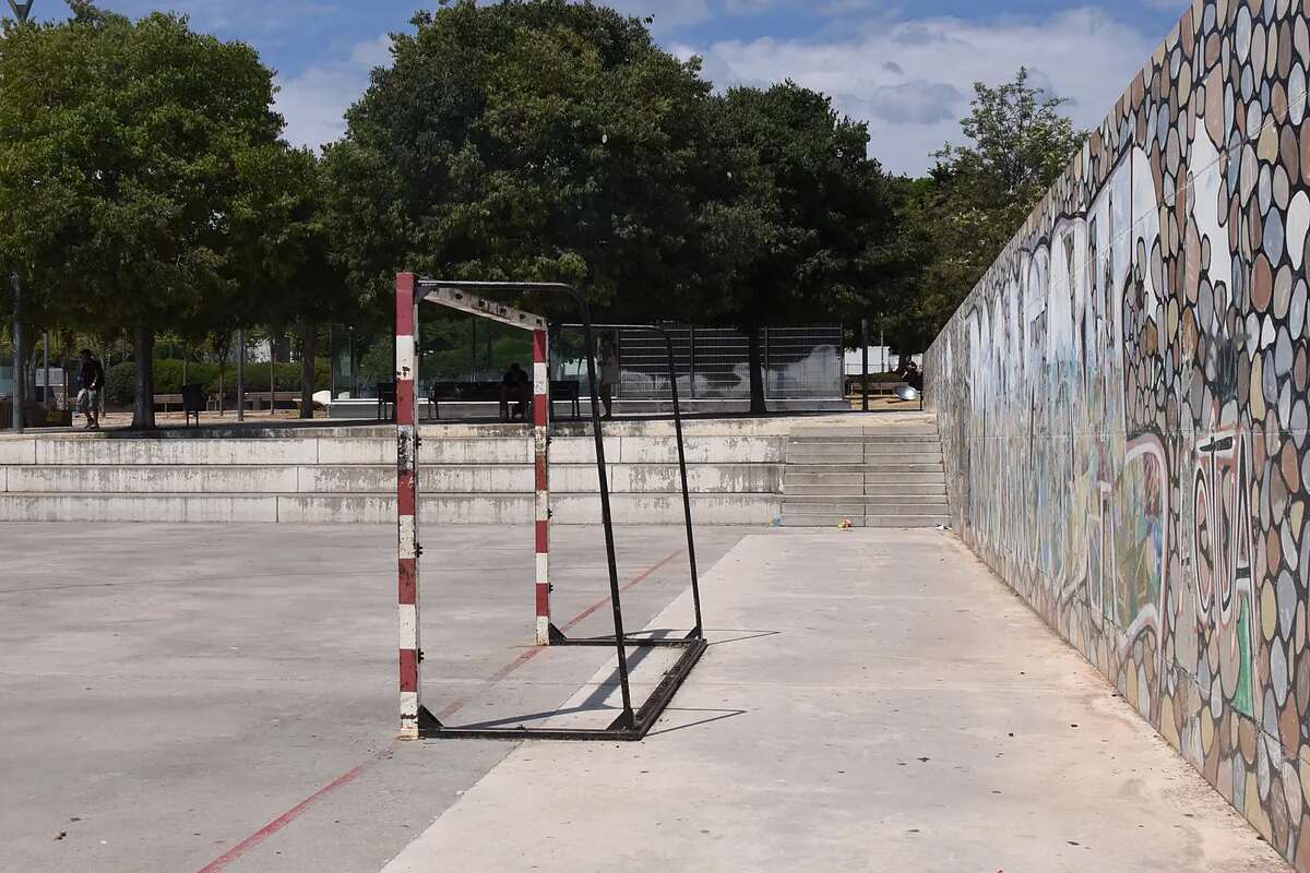 Así se produjo el apuñalamiento al padre de Lamine Yamal en Rocafonda: pelea a mediodía y reyerta al lado del campo de fútbol