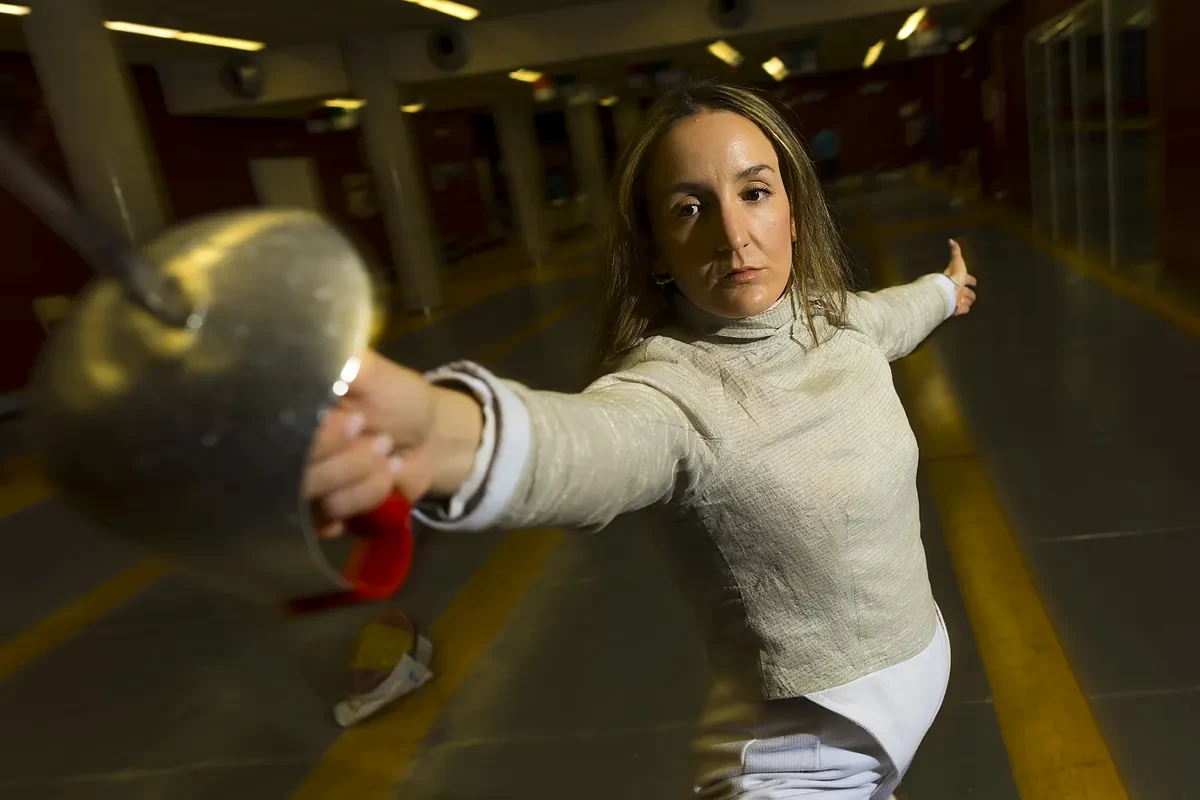 Lucía Martín-Portugués, un sable contra la epilepsia: 