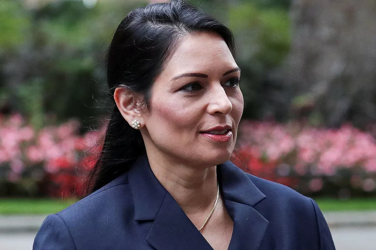 Priti Patel promete frenar la ola de 