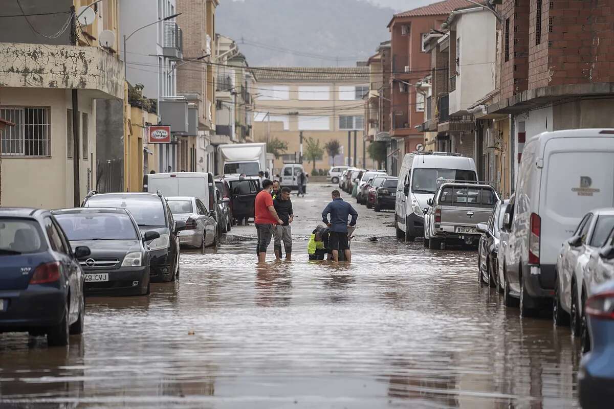 La DANA corta la luz a más de 155.000 hogares en Valencia y las eléctricas elevan la alerta a otras tres CCAA: 