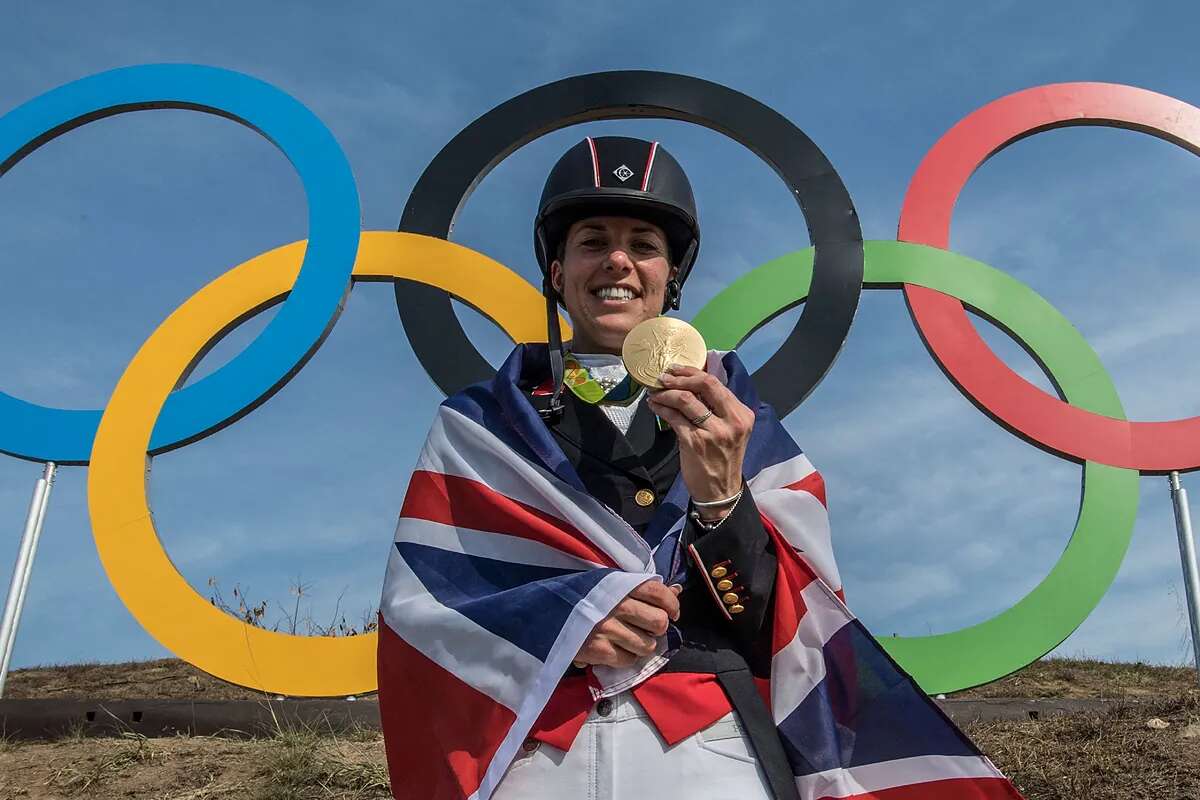 La jinete británica de doma Charlotte Dujardin, suspendida un año