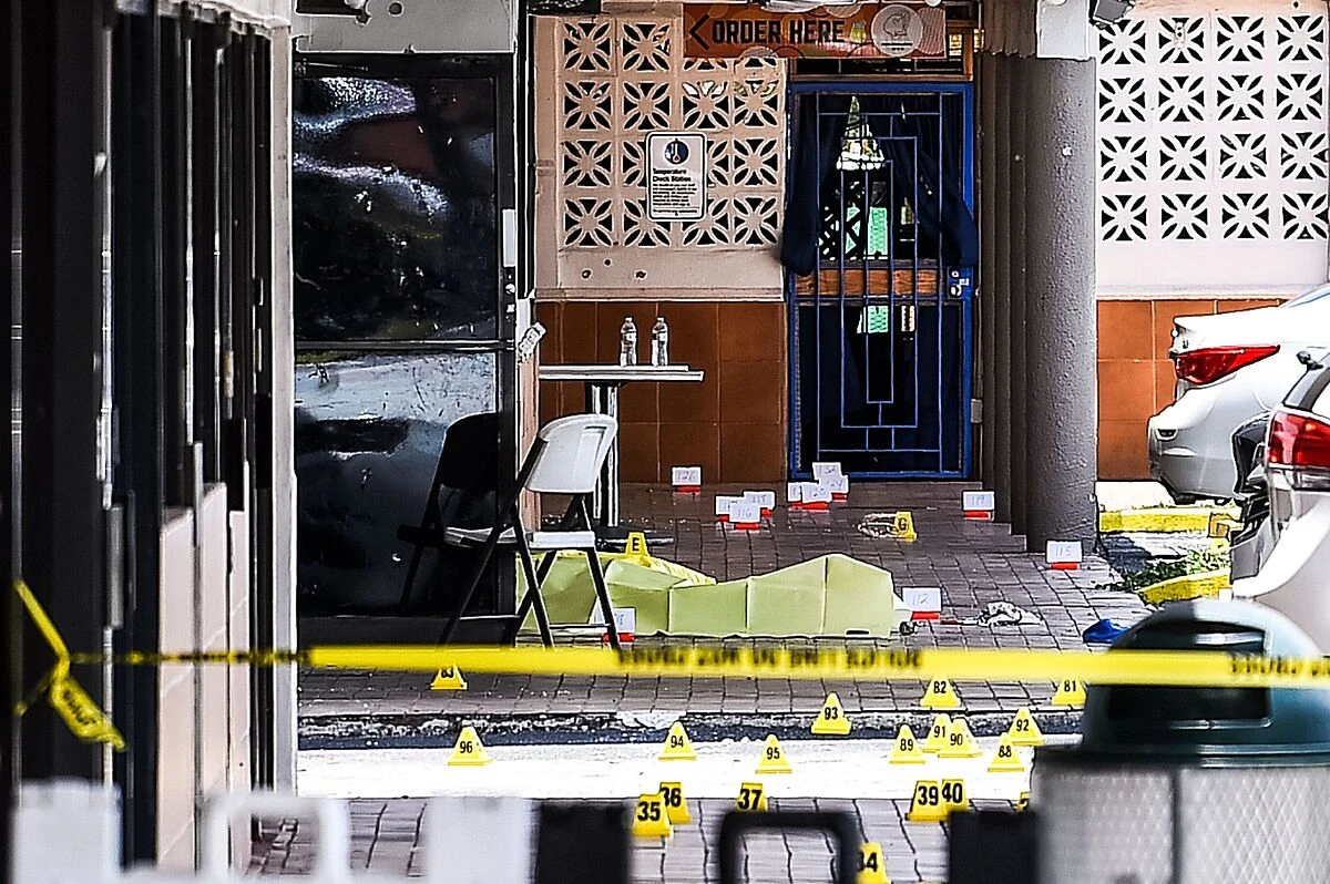Matan en Miami al hijo de una exsenadora mientras dormía