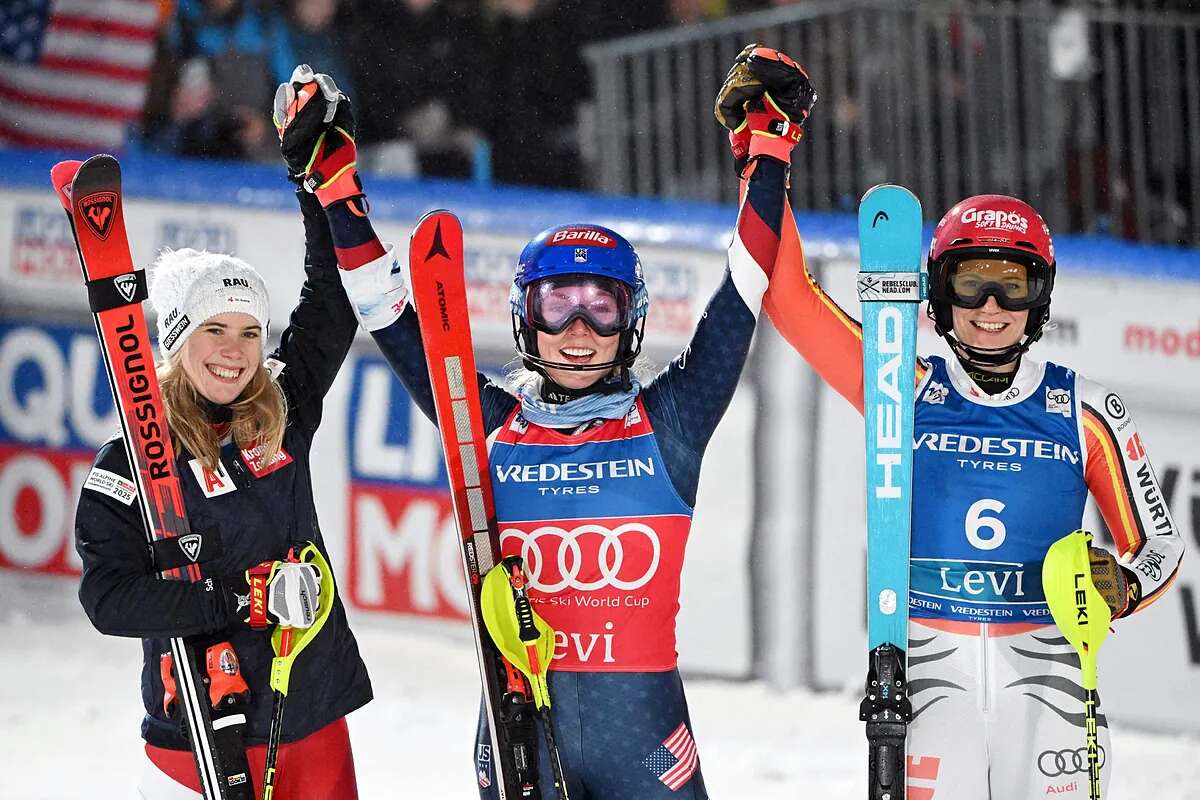 La esquiadora Mikaela Shiffrin se queda a dos victorias de las 100 tras su primer puesto en Levi