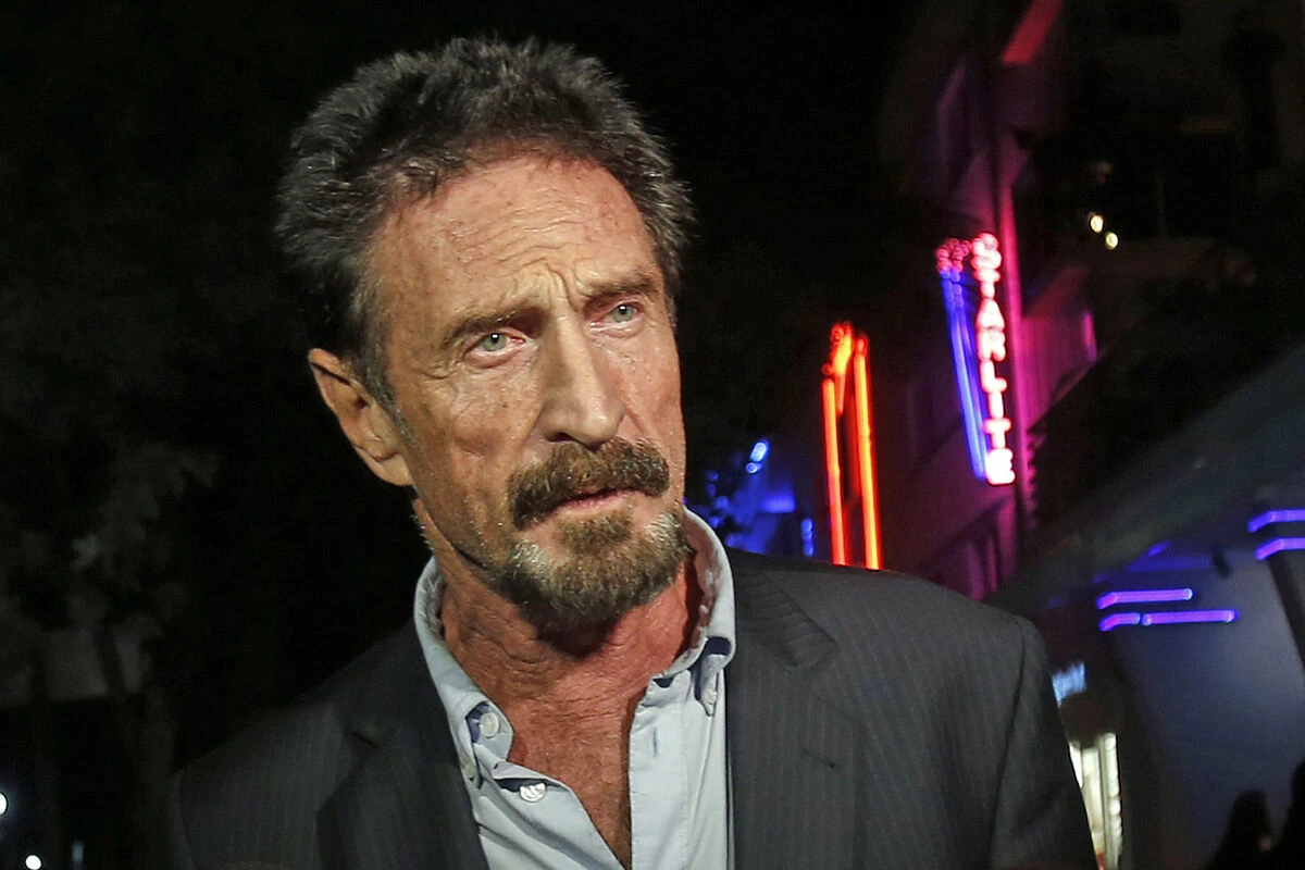 La familia de McAfee duda de su suicidio y su defensa pide una segunda autopsia