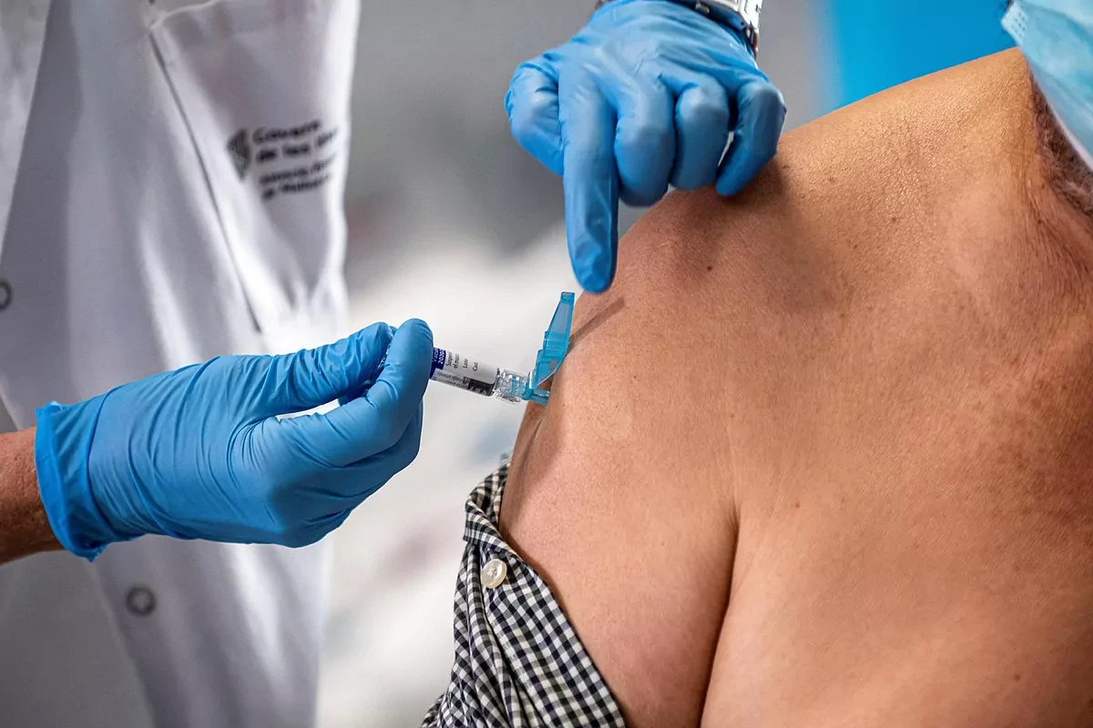 Dudas de la vacunacin contra la gripe en Asia tras varias muertes: son seguras las vacunas espaolas?