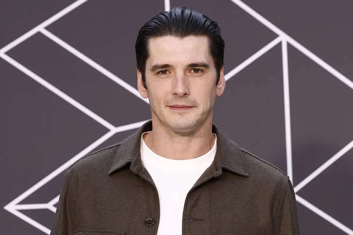 Yon González se estrena en la paternidad junto a la modelo argentina Magali Aravena