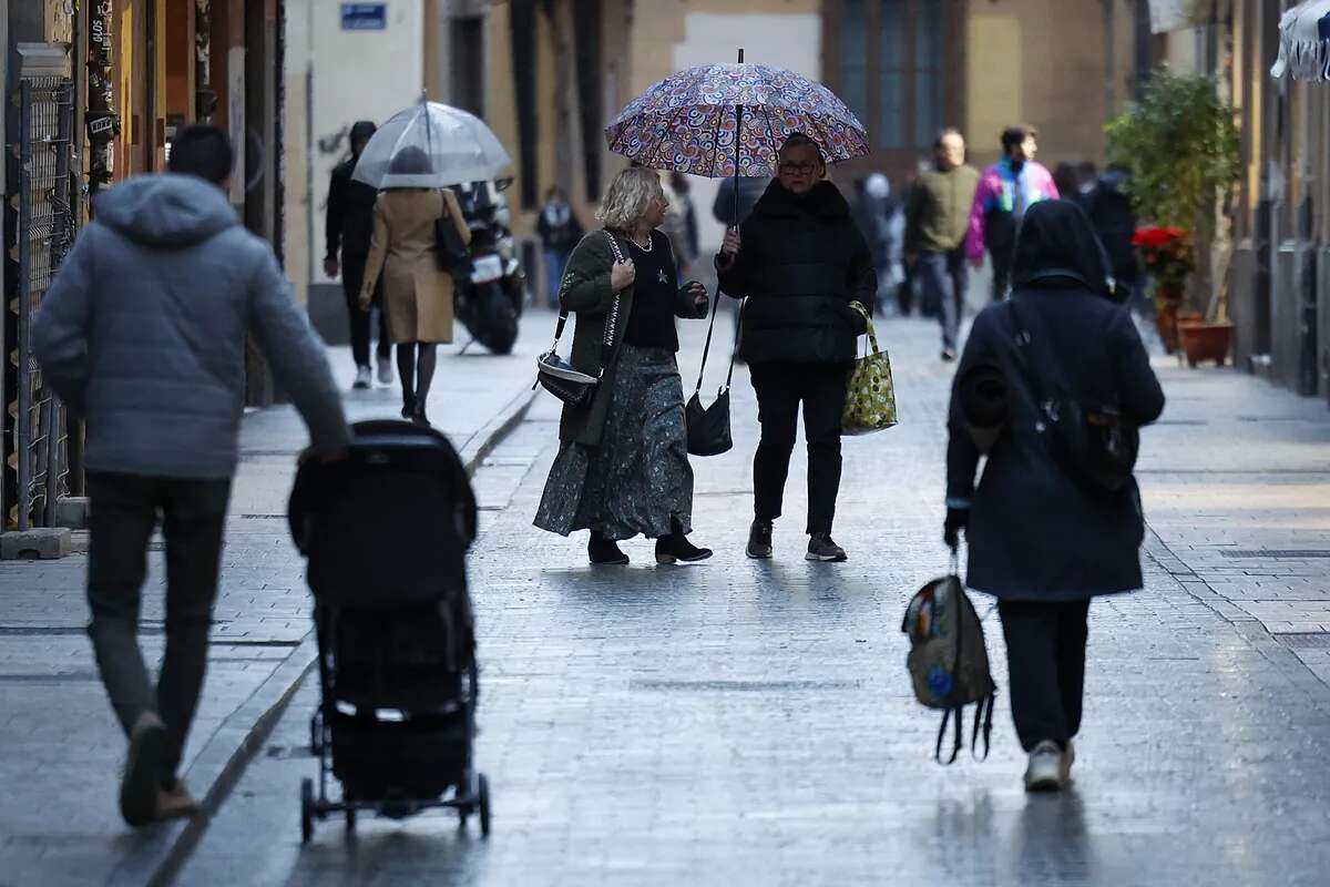 El tiempo no da tregua: alerta por precipitaciones, frío y nieve en diez comunidades