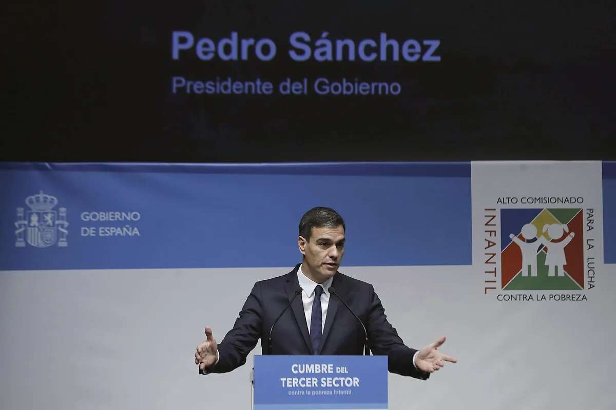 Pedro Sánchez inauguró el acto en el que su esposa contactó con La Caixa a los seis meses de ser investido presidente del Gobierno