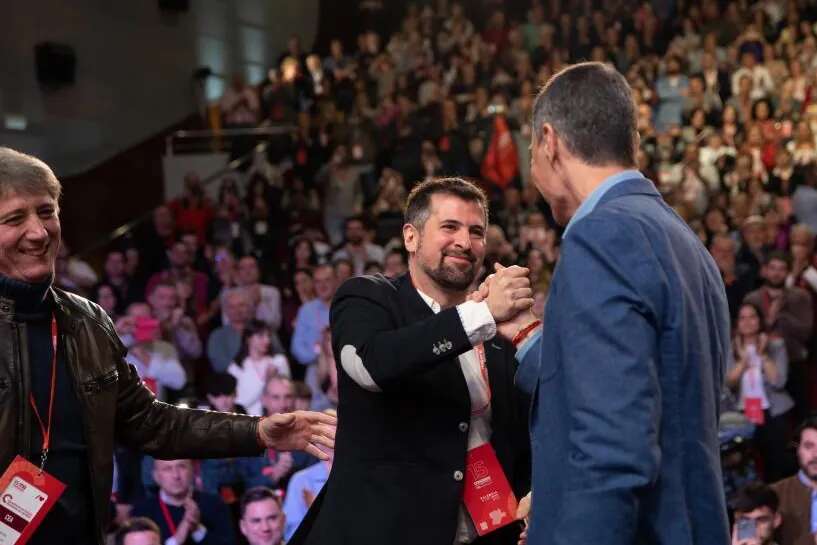 Luis Tudanca se despide como líder del PSOE de Castilla y León defendiendo ante Pedro Sánchez que en política 