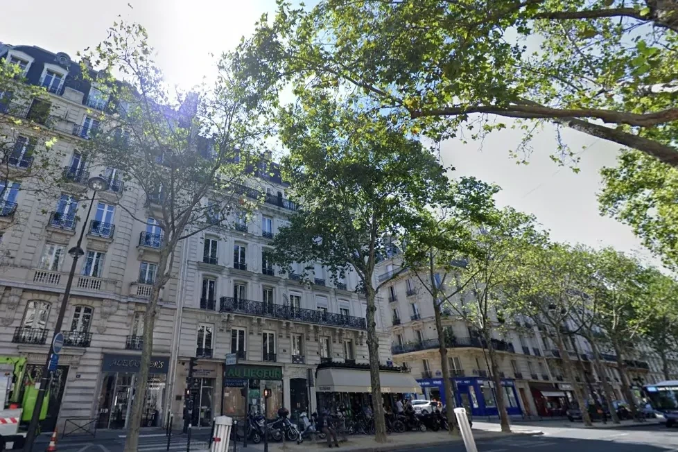 La polica francesa investiga el hallazgo de una maleta con medio milln de euros en un stano de Pars