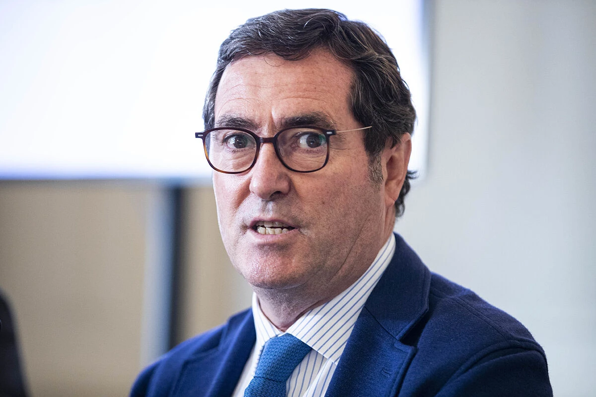 Garamendi defiende que los empresarios están con 