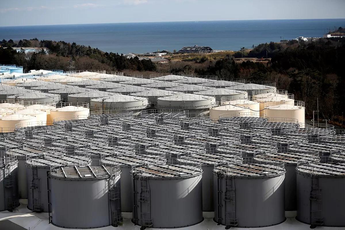 Japn estudia arrojar al mar prximamente el agua contaminada de la central nuclear de Fukushima