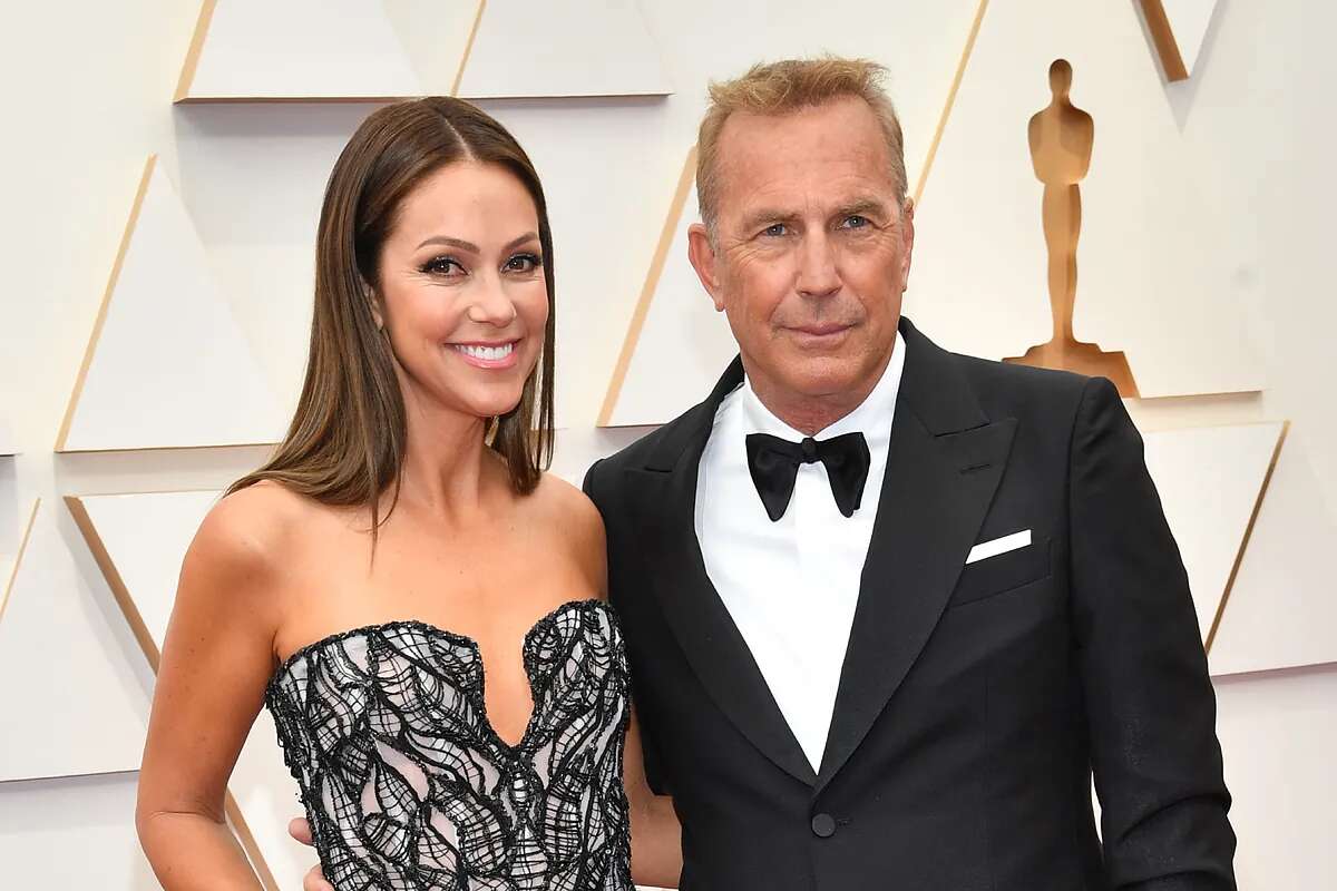 Casi dos años después de separarse, la ex mujer de Kevin Costner se casa con un amigo de ambos