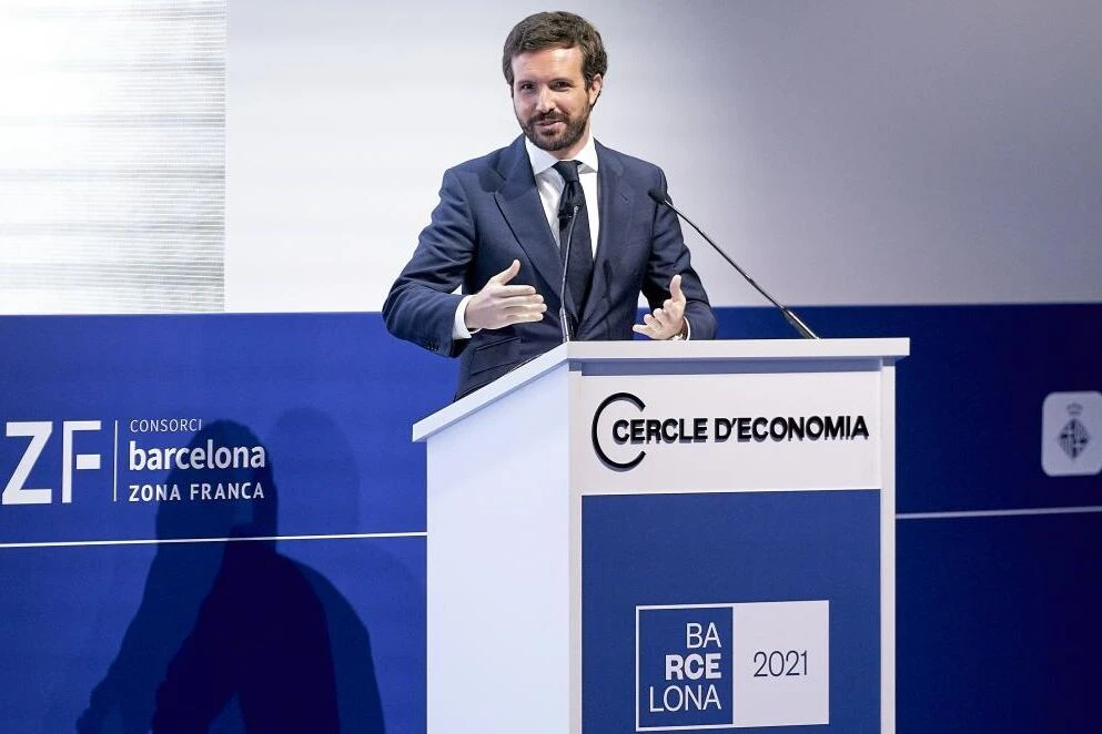 Pablo Casado apoya la ampliación del aeropuerto de El Prat y un museo Hermitage en Barcelona