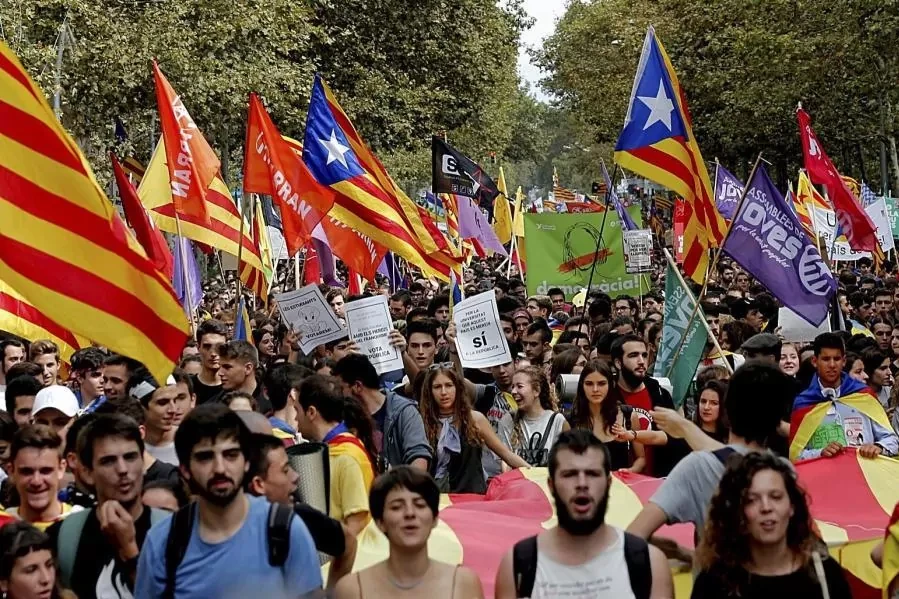 La Justicia condena a la Universidad de Barcelona por su manifiesto de rechazo al fallo del 1-O: 