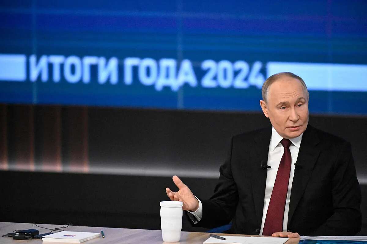 Putin asegura que recuperará su región de Kursk, presume de misiles imparables y admite que la economía se está recalentando