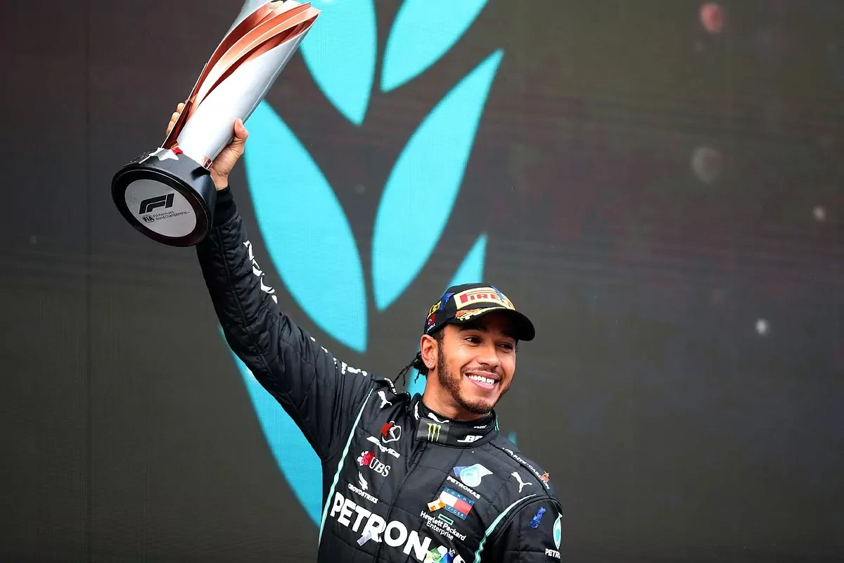Hamilton reivindicativo, Hamilton excntrico, Hamilton inmortal