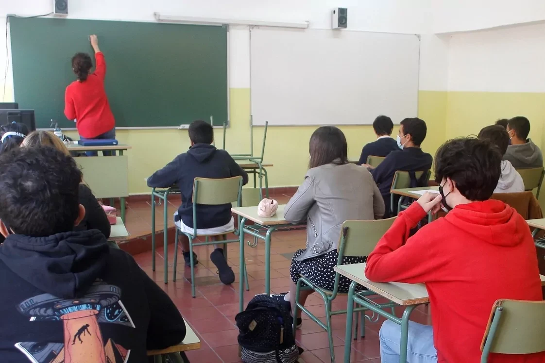 El Gobierno impone por real decreto que se pueda conseguir el Bachillerato con suspensos