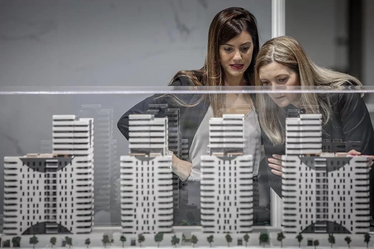 El parn del sector inmobiliario pasa factura al Consell: 407 millones menos de su principal impuesto