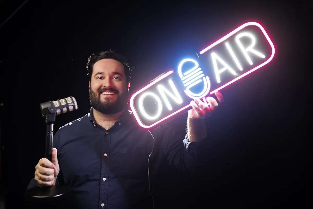 Javier Attard, director del podcast EL MUNDO al día, XVI Premio Lolo de Periodismo Joven