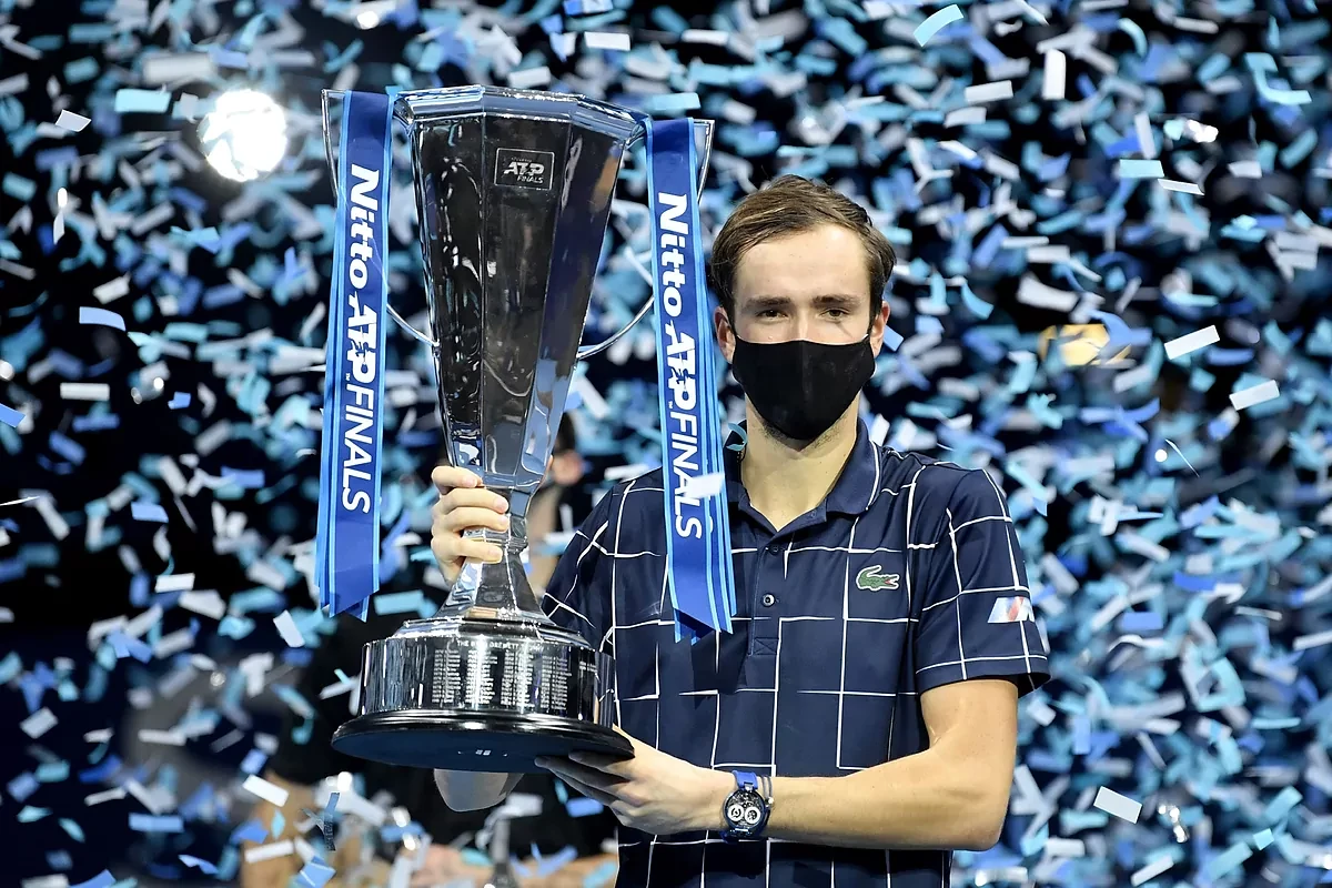 Medvedev remonta a Thiem y gana el ttulo ms importante de su carrera