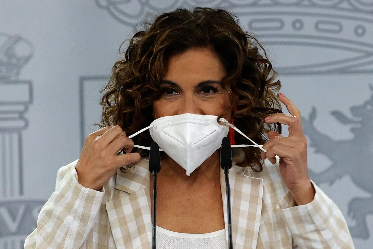 Del IVA de las mascarillas al de la luz, cuando Montero dice que no, es que sí