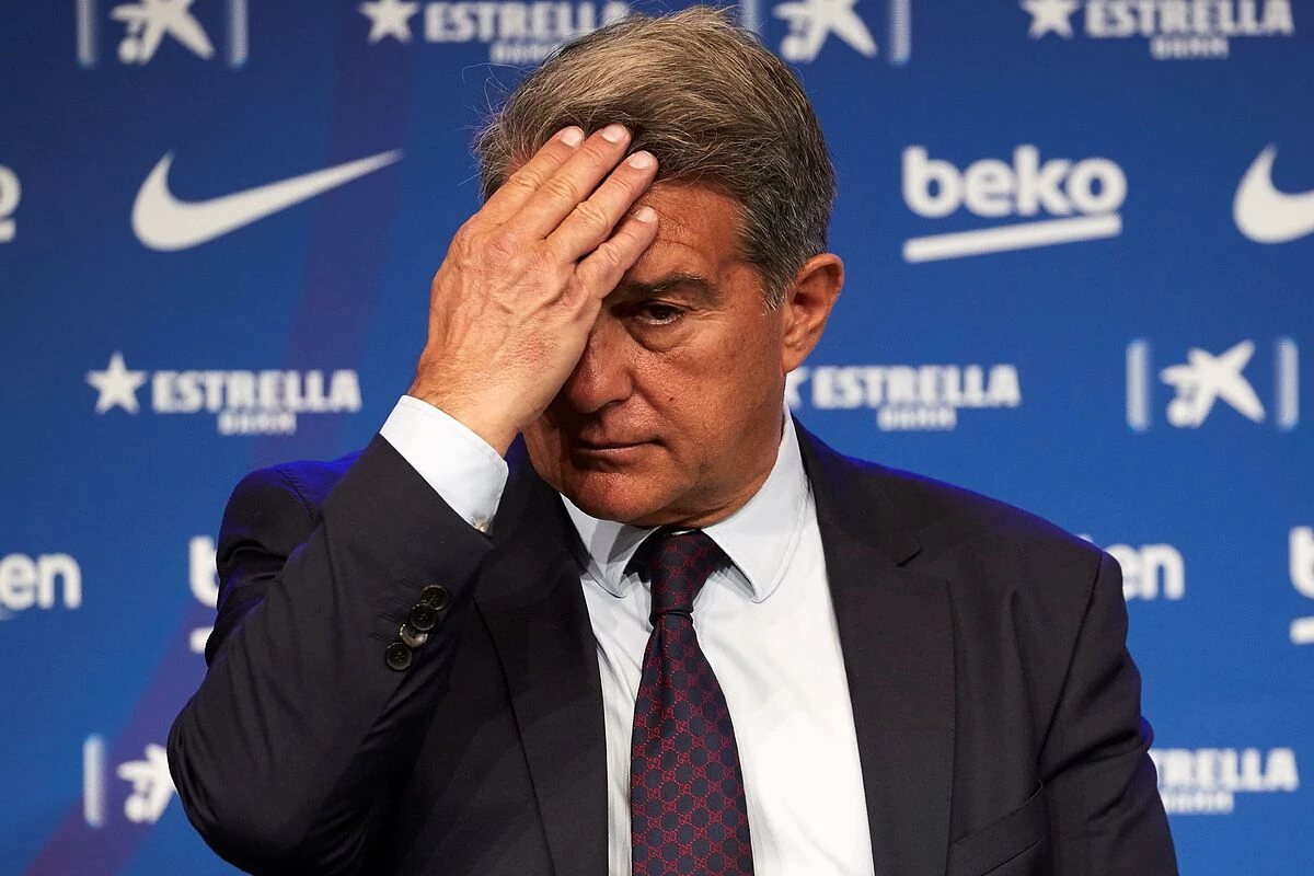 La nueva limpia de Laporta en el Barça pone en la calle a Amor y a García Pimienta