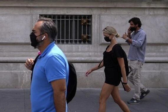 Sanidad notifica 30 muertes y 4040 contagios de coronavirus mientras se estanca la bajada de la incidencia