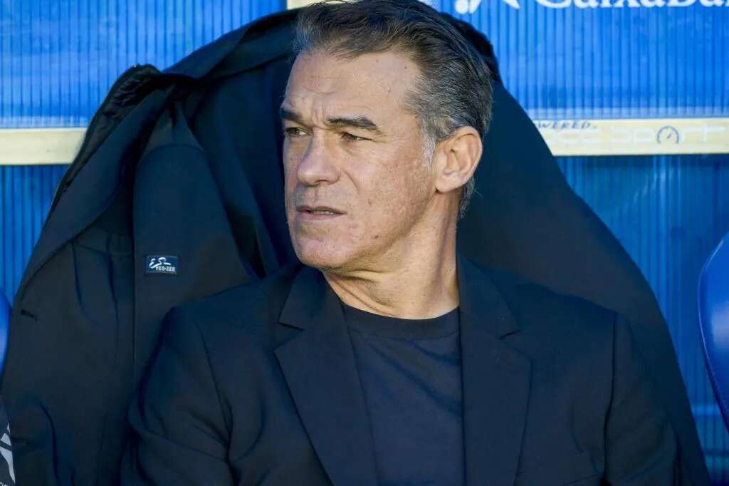 El Alavés despide a García Plaza y contrata como entrenador al argentino Eduardo Coudet