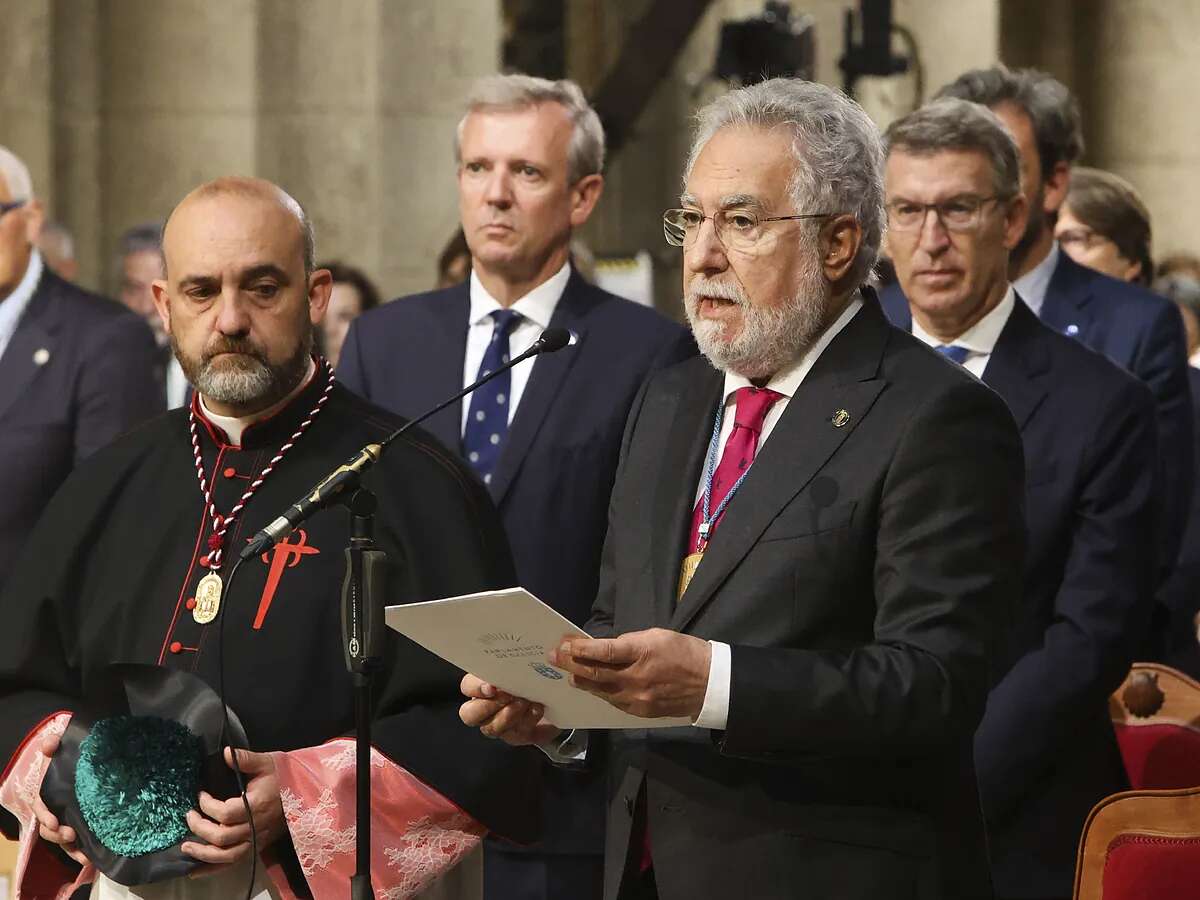 El PP gallego implora al Apóstol para que la ideología y la lengua 