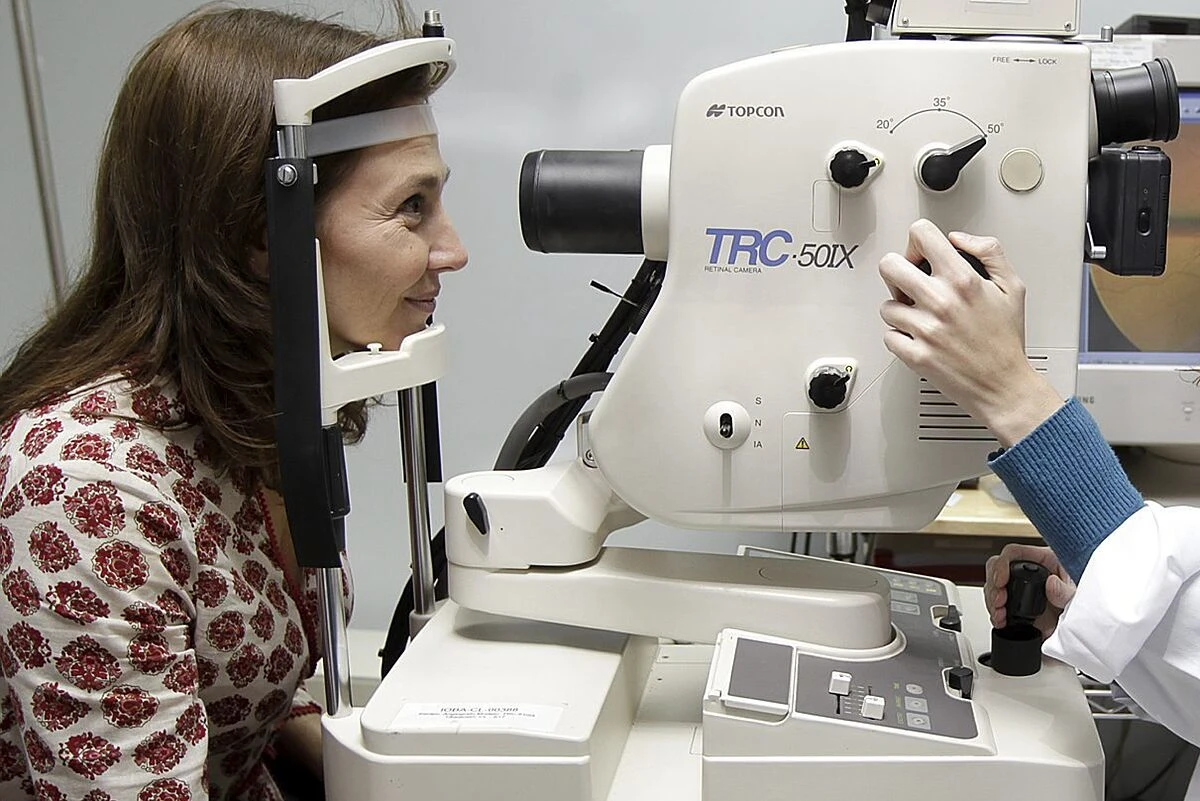 Un grupo de investigadores españoles alerta de un caso de thelaziosis ocular, una infección causada por un gusano que pueden transmitir algunas moscas