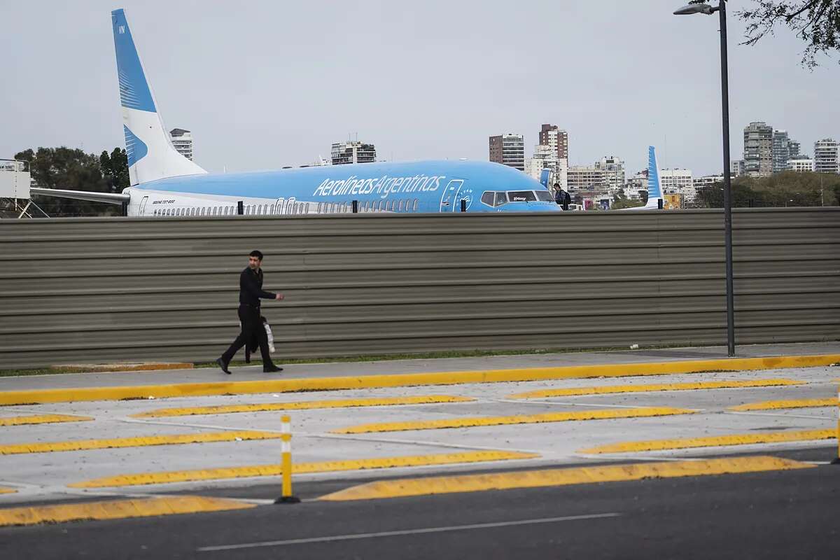 La huelga salvaje en Aerolíneas Argentinas motiva al gobierno de Milei a acelerar su privatización