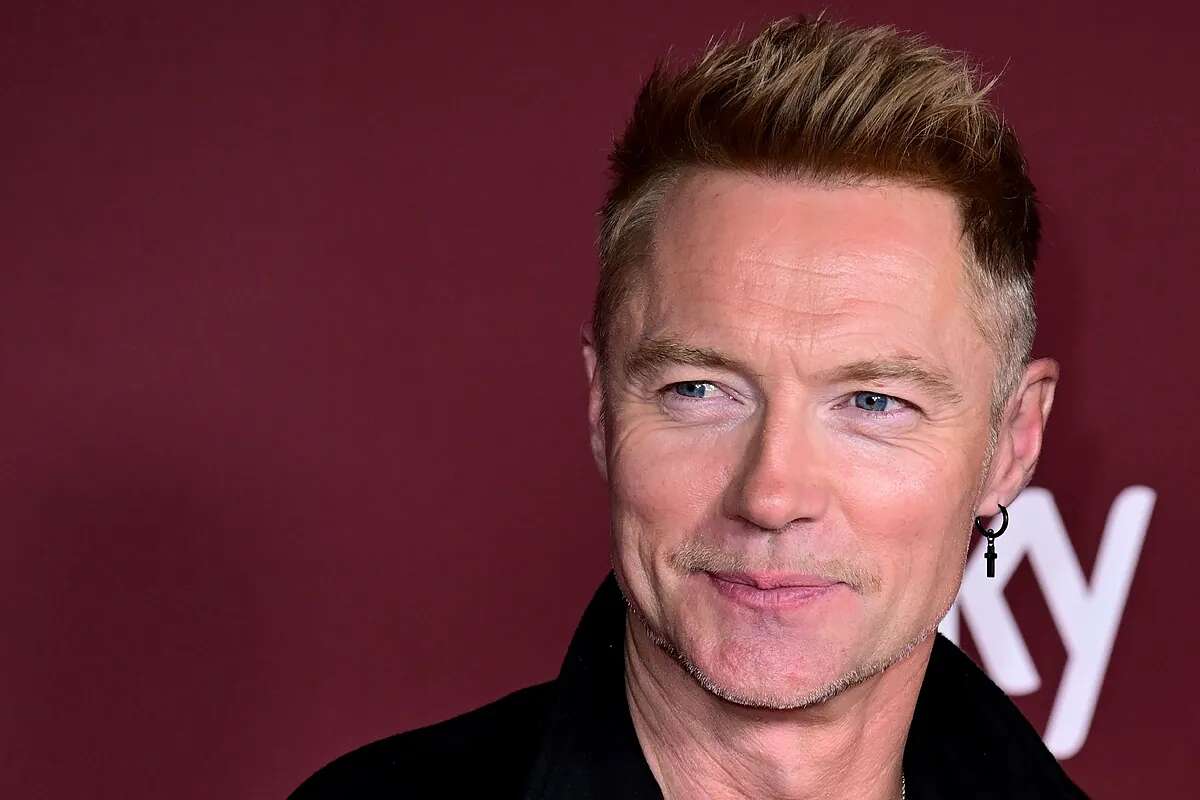 El cantante Ronan Keating, destrozado tras el juicio por la muerte de su hermano: 